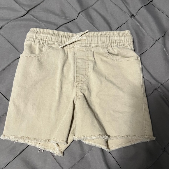 Okie dokie brand cutoff light khaki shorts boys size 2T. - Picture 1 of 3